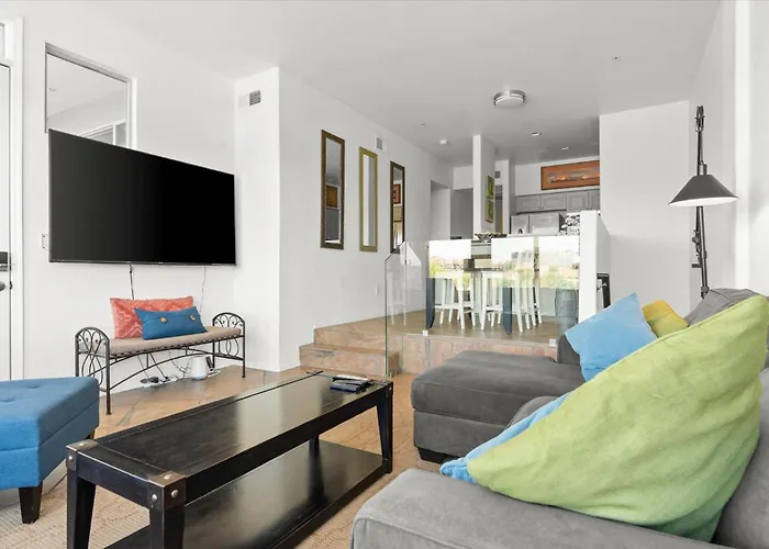 Apartment Luxury Escape Near Town & Mill Ave *