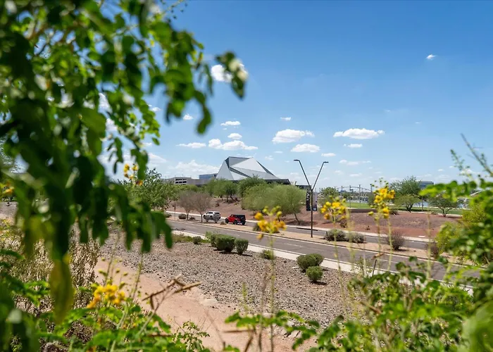 Luxury Escape Near Town & Mill Ave Apartment *